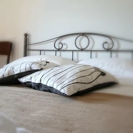 فيلة Jasmine Istra