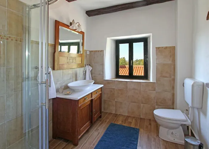 Jasmine Istra * Puce