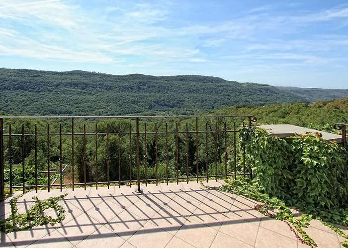 Jasmine Istra * Puce